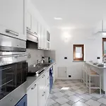 Casa Sabrina - Blu 奥斯塔