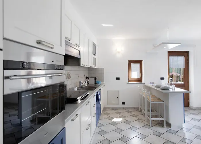 Casa Sabrina - Blu Αόστα